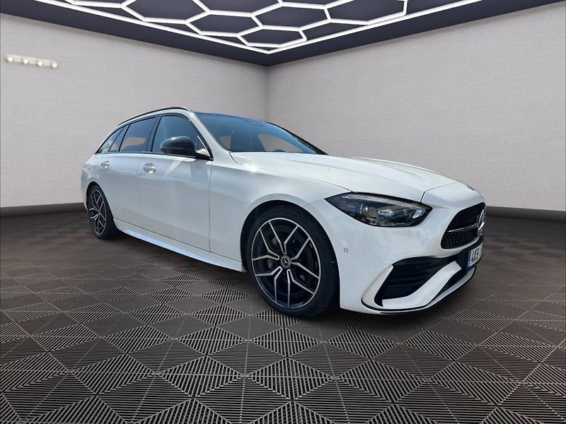 Mercedes-Benz Třídy C (2021) 200 150kw 4Matic AMG - fotka 1 z 36