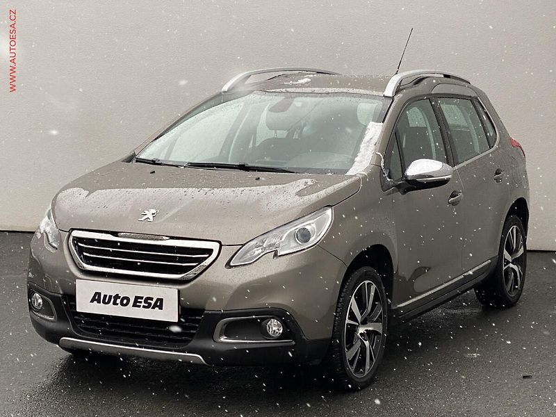 Peugeot 2008 (2016) 1.6 HDi, Allure, navi - fotka 3 z 20