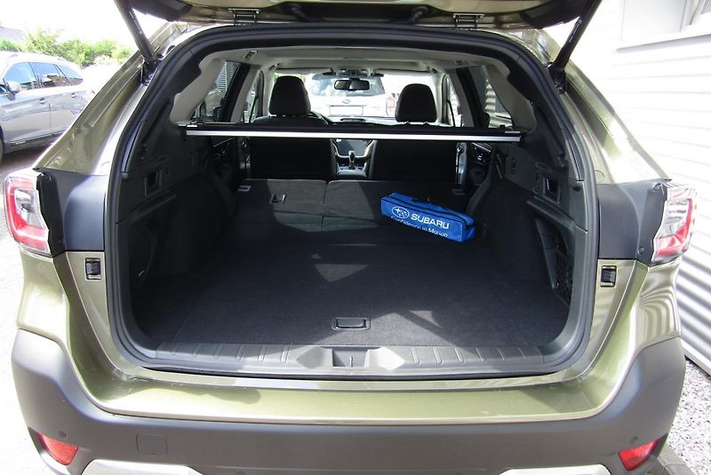 Subaru Outback (2025) 2,5i TOURING  MY25.5 - fotka 11 z 52