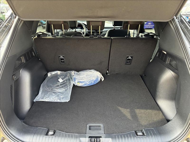 Ford Kuga 2,5 PHEV  ST-Line X  AUT DPH - fotka 11 z 46