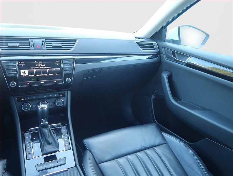 Škoda Superb (2016) Laurin&Klement 2.0 TDI - fotka 8 z 16