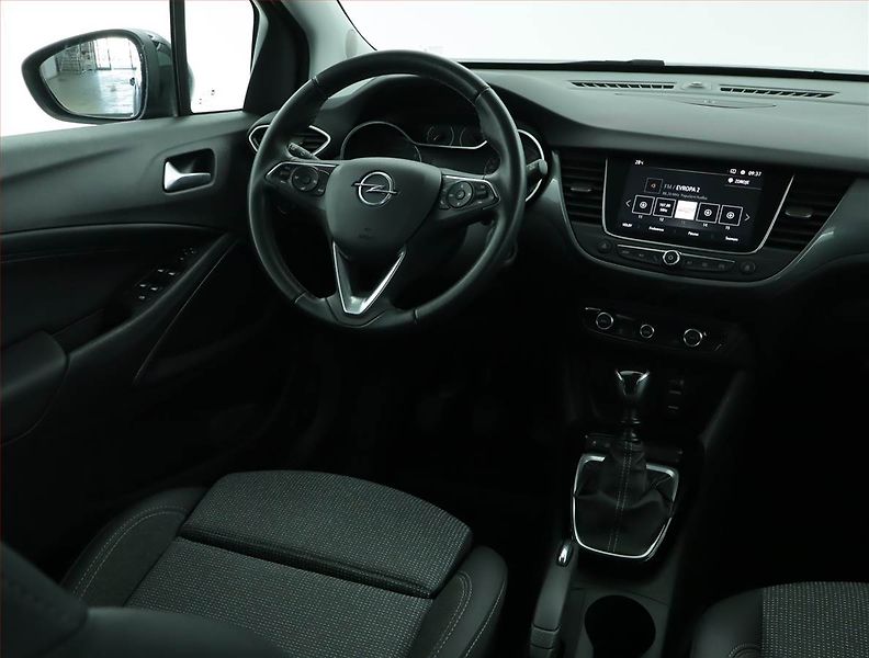 Opel Crossland X (2022) Elegance 1.2 Turbo, Serv.kniha - fotka 7 z 15