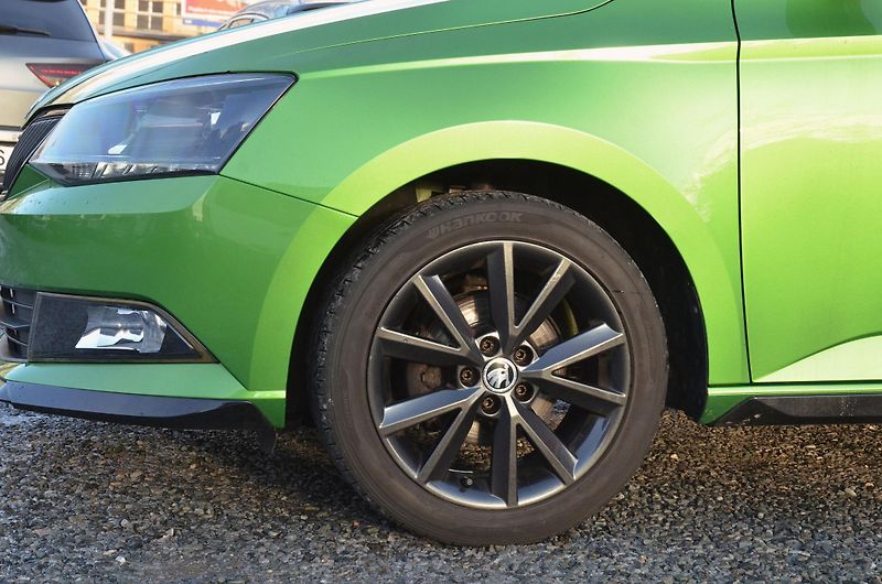 Škoda Fabia (2018) Monte Carlo 1.0 TSi PANORAMA - fotka 7 z 37
