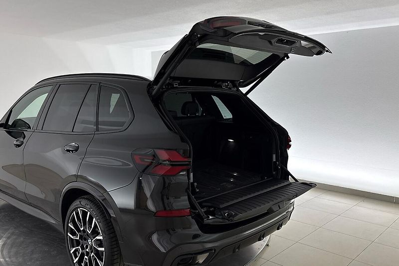 BMW X5 xDrive30d - fotka 10 z 29