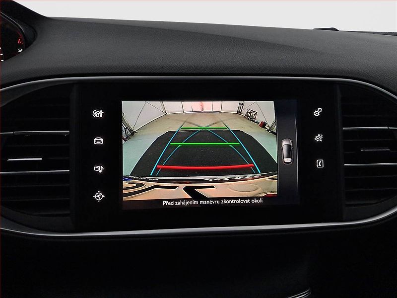 Peugeot 308 (2015) 1.6 BlueHDi, Tempomat - fotka 16 z 18