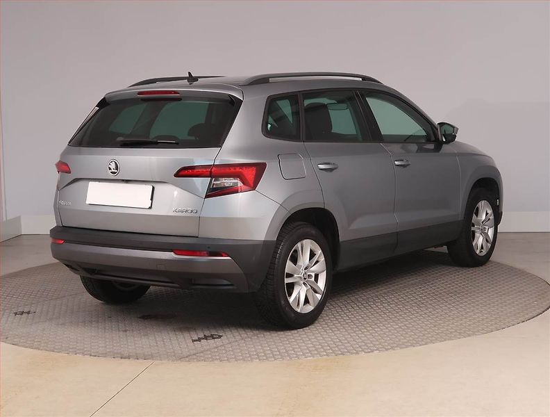 Škoda Karoq (2018) Style 1.6 TDI, Automat, Navi - fotka 5 z 21