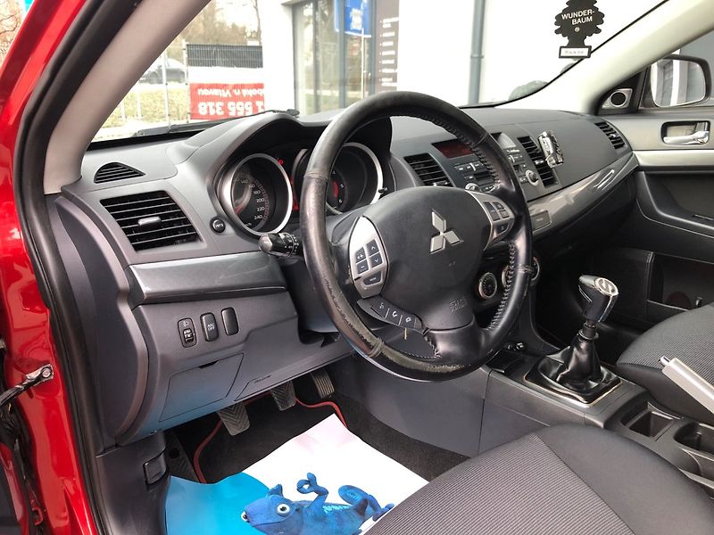 Mitsubishi Lancer (2008) 2.0 DI-D - fotka 17 z 30