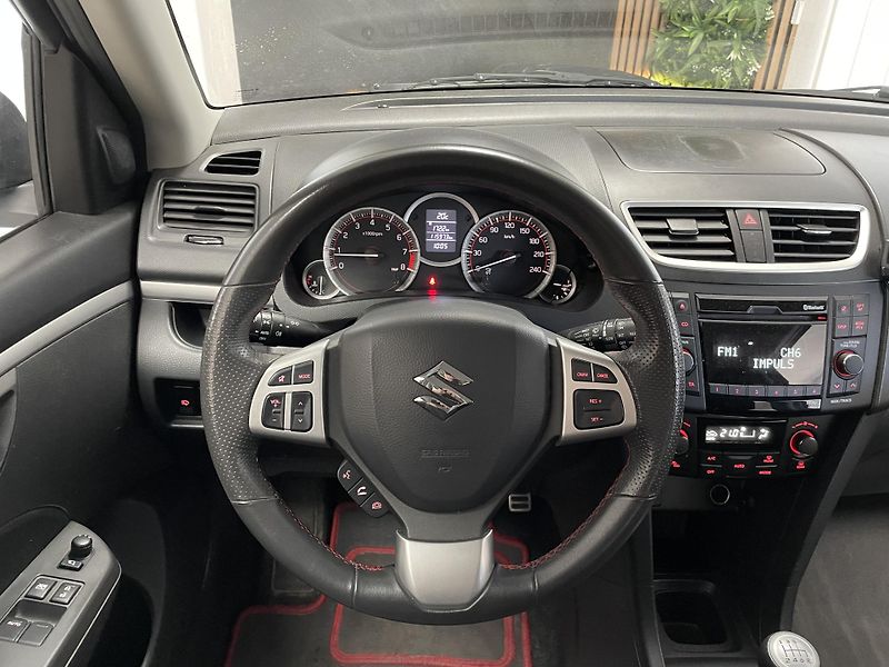Suzuki Swift 1.6 i 100kW SPORT REZERVACE  - fotka 20 z 21