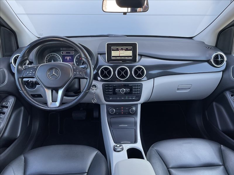 Mercedes-Benz Třídy B 220 4MATIC 135KW ČR.1.MAJ. - fotka 9 z 25