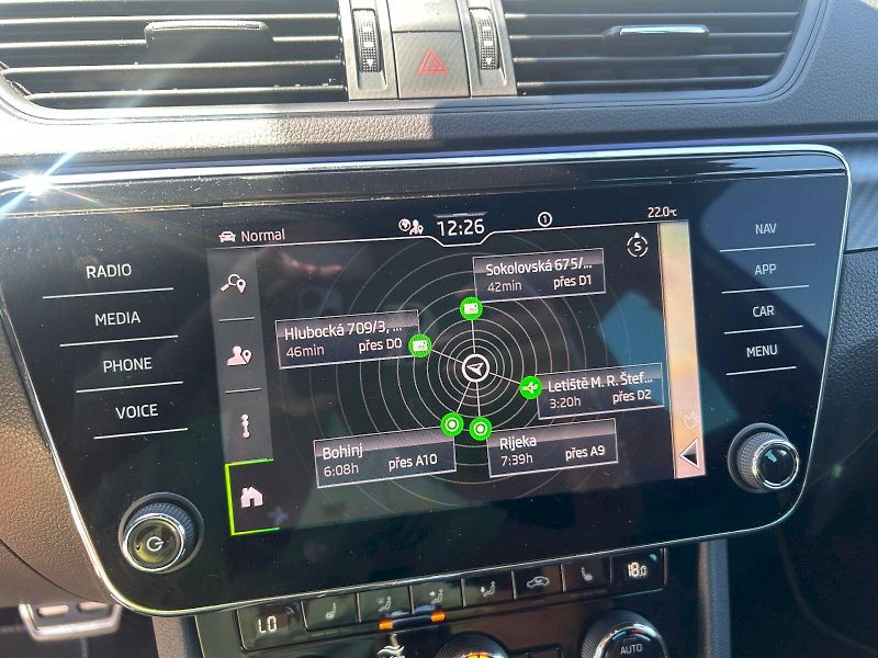 Škoda Superb (2023) COM GRT SPO4X4 TD 140/2.0 A7A - fotka 32 z 33