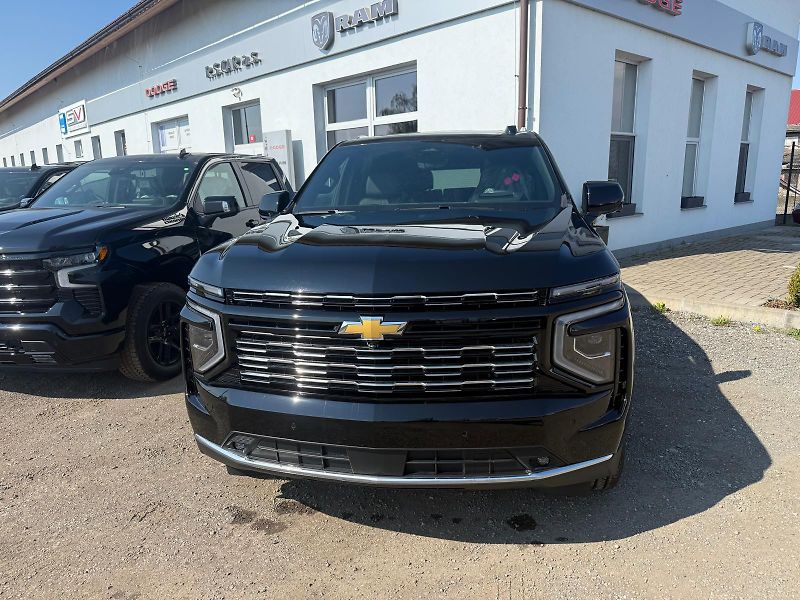 Chevrolet Tahoe (2026) HIGH COUNTRY 6.2l EcoTec3 V8 - fotka 2 z 13