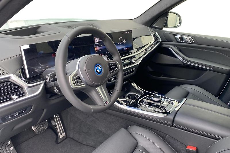 BMW X5 xDrive50e - fotka 3 z 10