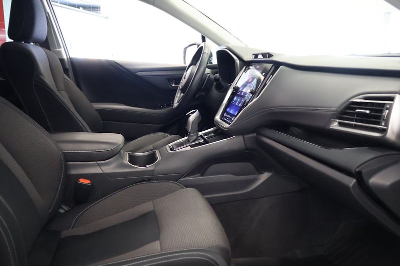 Subaru Outback 2.5i 4WD Active - fotka 9 z 13