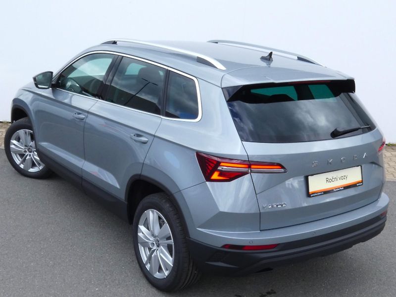 Škoda Karoq (2026) Top Selection 1.5 TSI 110 kW D - fotka 14 z 30
