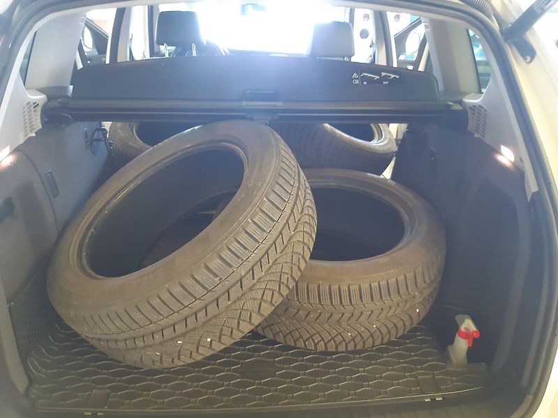 BMW X3 3.0d XDRIVE XENONY TAŽNÉ - fotka 18 z 25