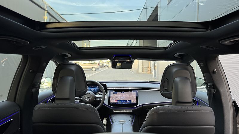 Mercedes-Benz Třídy E (2025) E300de 4MATIC AMG,DIGI LIGHT - fotka 10 z 27