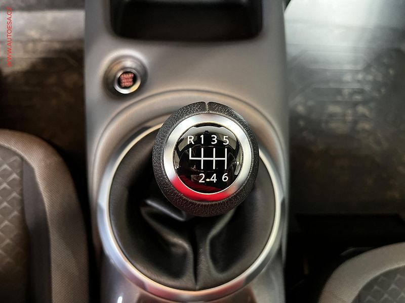 Nissan Juke (2022) 1.0 DiG-T, ČR, N-Connecta - fotka 17 z 19