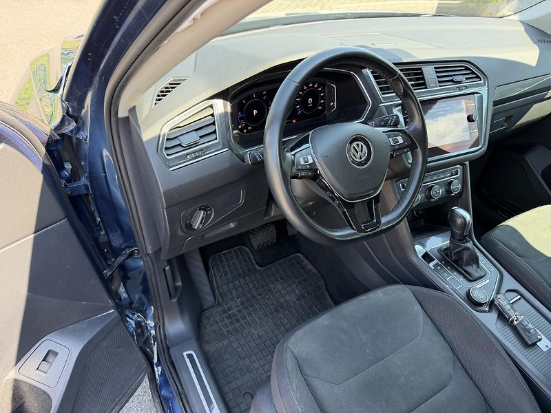 Volkswagen Tiguan Allspace 2,0TDi 176kW 4x4 automat závěs - fotka 12 z 19