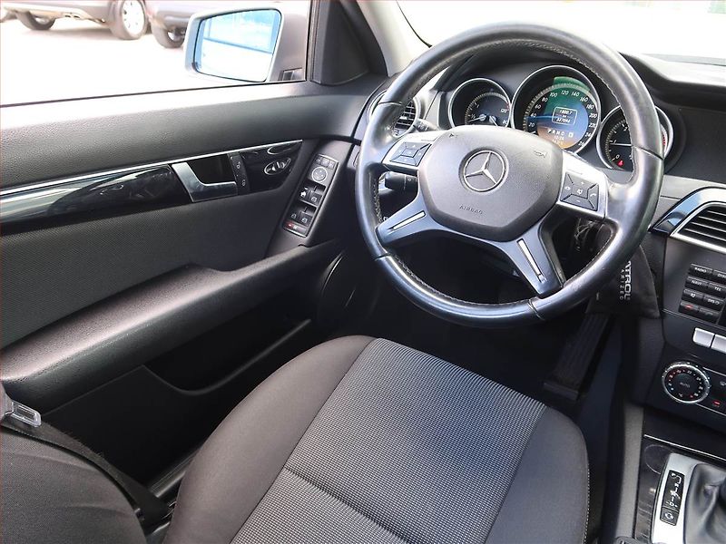 Mercedes-Benz Třídy C (2012) Classic C 220 CDI, Automat - fotka 7 z 18