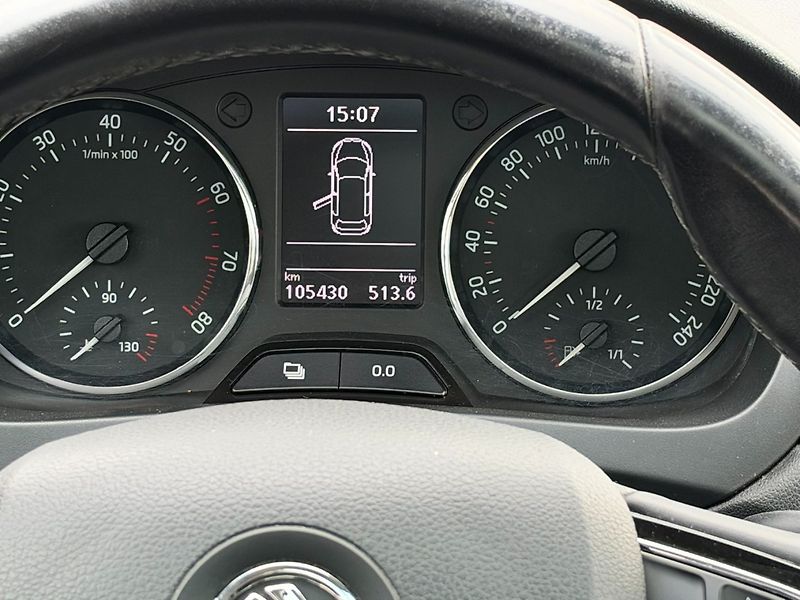 Škoda Rapid (2014) Spaceback 1.2 TSI StylePlus - fotka 17 z 31