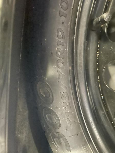 Volkswagen Touran dojezdové kolo R19  - fotka 3 z 3