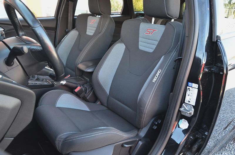 Ford Focus (2015) ST 2.0 184kW RECARO - fotka 20 z 39
