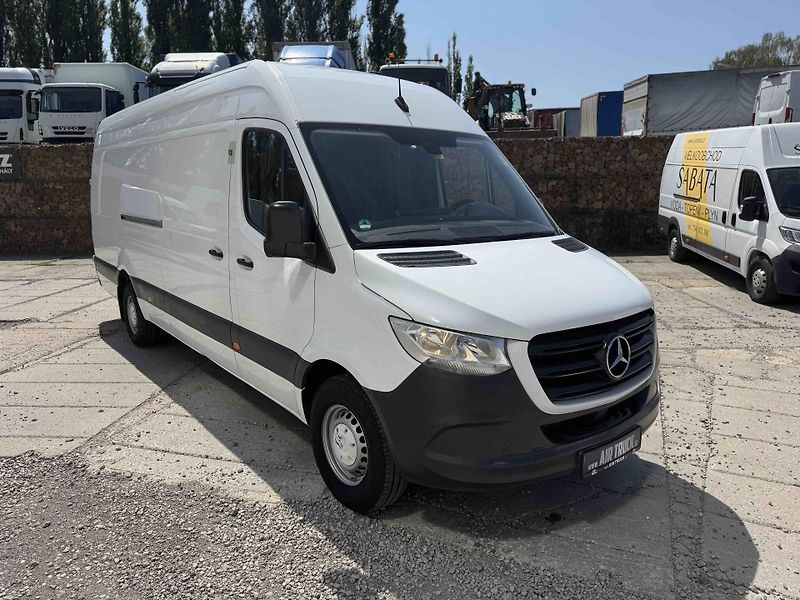 Mercedes-Benz Sprinter (2022) Sprinter 317 CDI -skříň-spaní - fotka 3 z 28