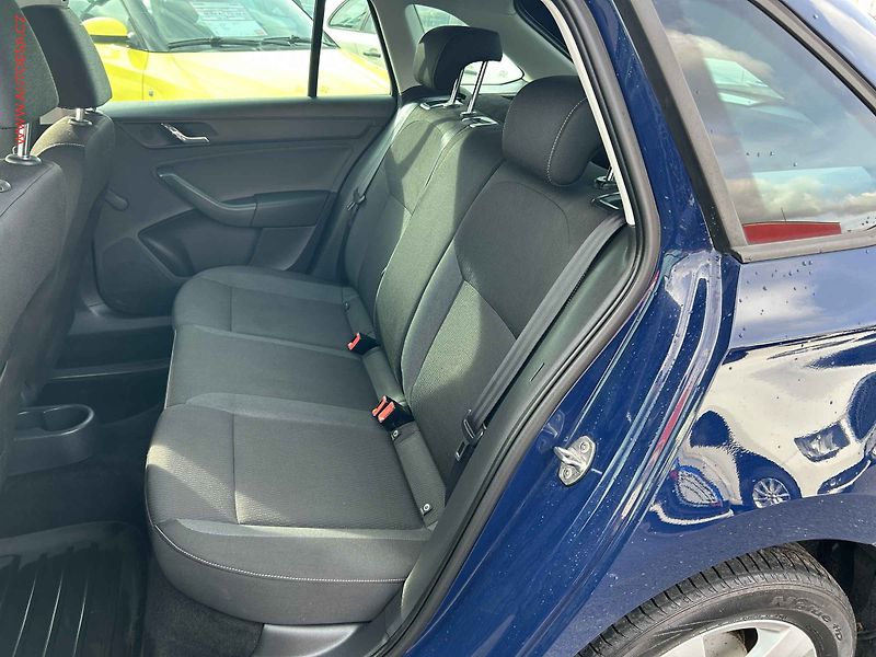 Škoda Rapid (2014) 1.2TSi, ČR, servis.kniha, AC - fotka 10 z 16