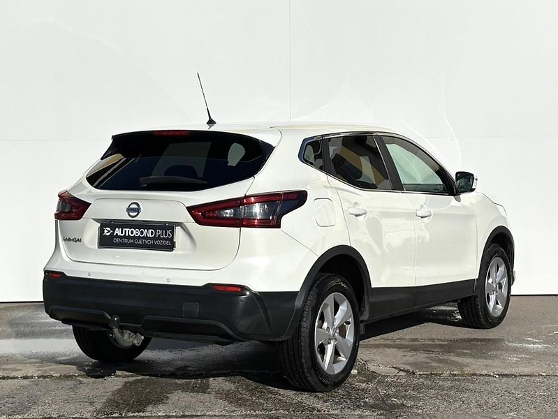 Nissan Qashqai 1.3 DiG-T 103KW Acenta Winter - fotka 2 z 23
