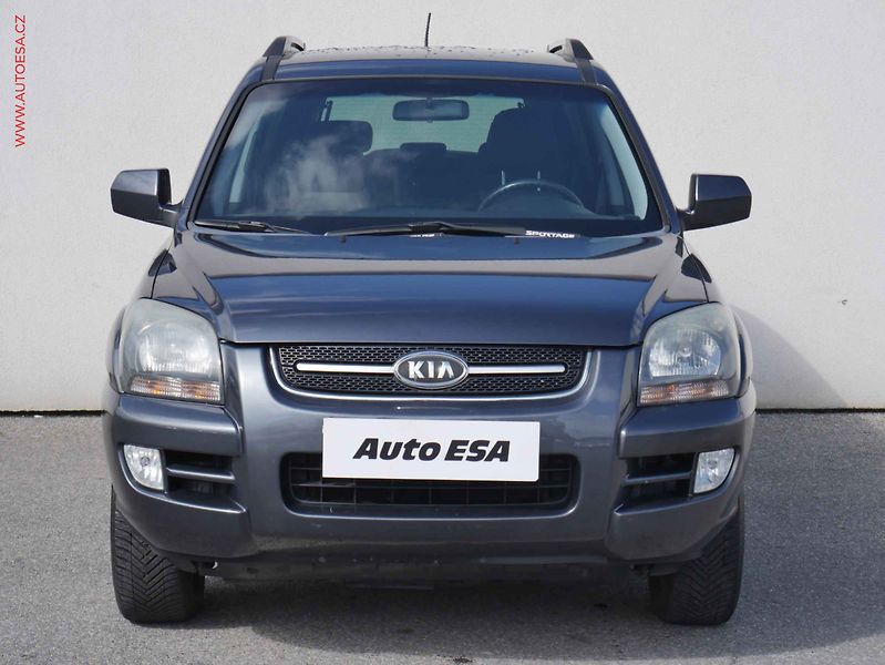 Kia Sportage (2008) 2.0i 4x4, ČR, AC, temp - fotka 2 z 15