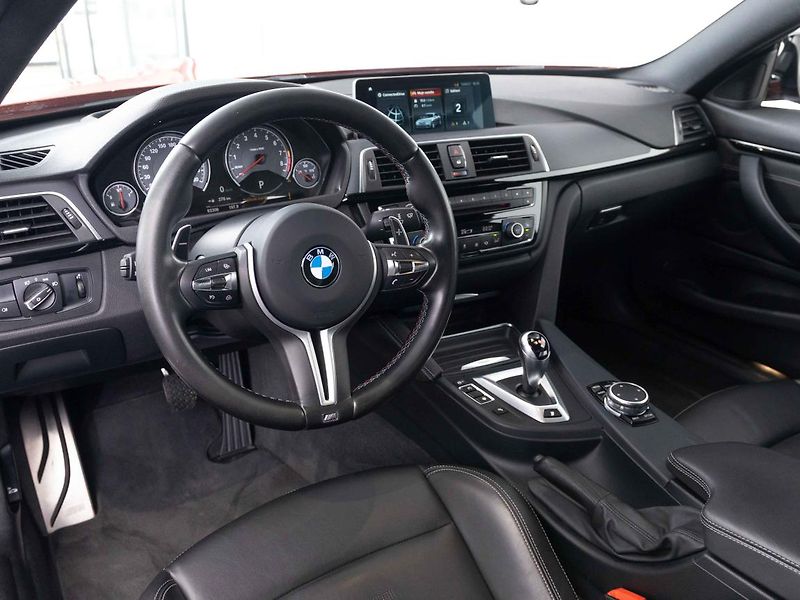 BMW M4 Coupé - fotka 11 z 19