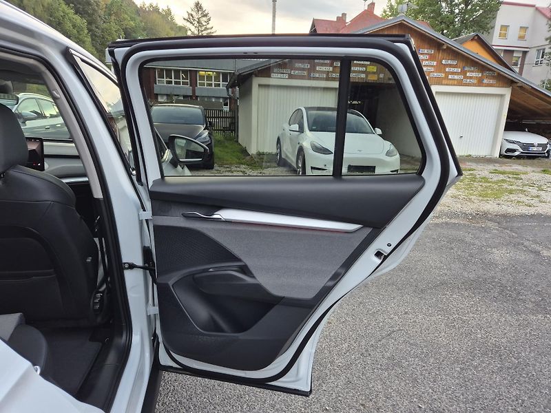 Škoda Enyaq ZAMLUVENO ! TZ SOH 98% - fotka 36 z 46