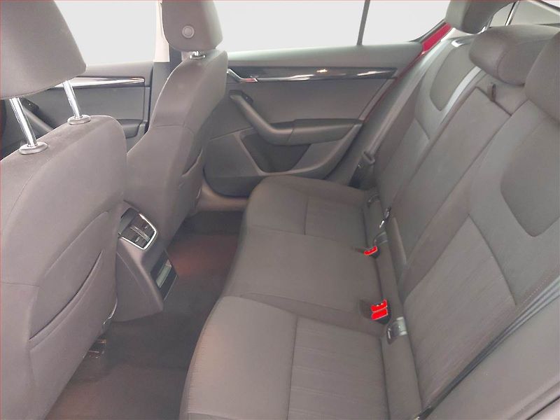 Škoda Octavia (2018) Style 2.0 TDI, Navi, Tempomat - fotka 10 z 20
