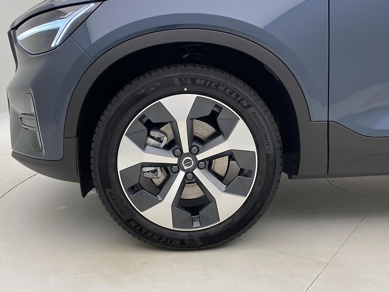 Volvo XC40 (2026) B3 AUT DARK ULTRA  - fotka 18 z 61