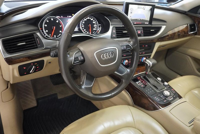 Audi A7 2.8 FSi-V6 150 kW - AUTOMAT - fotka 13 z 30