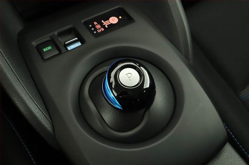 Nissan Leaf (2021) 40 kWh, SoH 92%, Automat - fotka 10 z 21