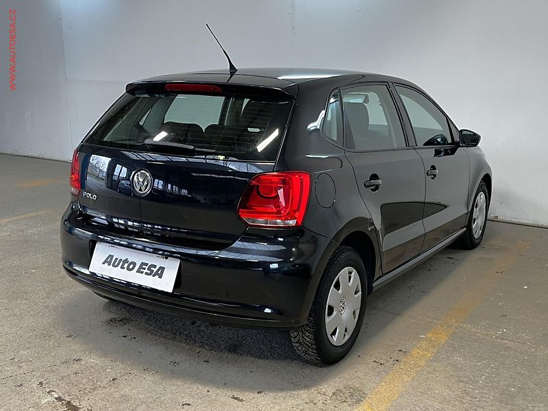 Volkswagen Polo (2010) 1.2 HTP, AC - fotka 4 z 13
