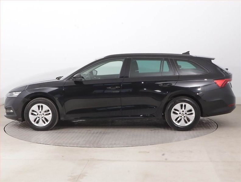 Škoda Octavia (2023) 2.0 TDI, Automat, Serv.kniha - fotka 3 z 17