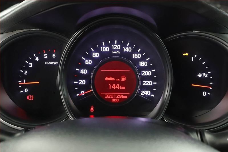 Kia Ceed (2012) 1.4 CRDi, nová STK - fotka 9 z 13