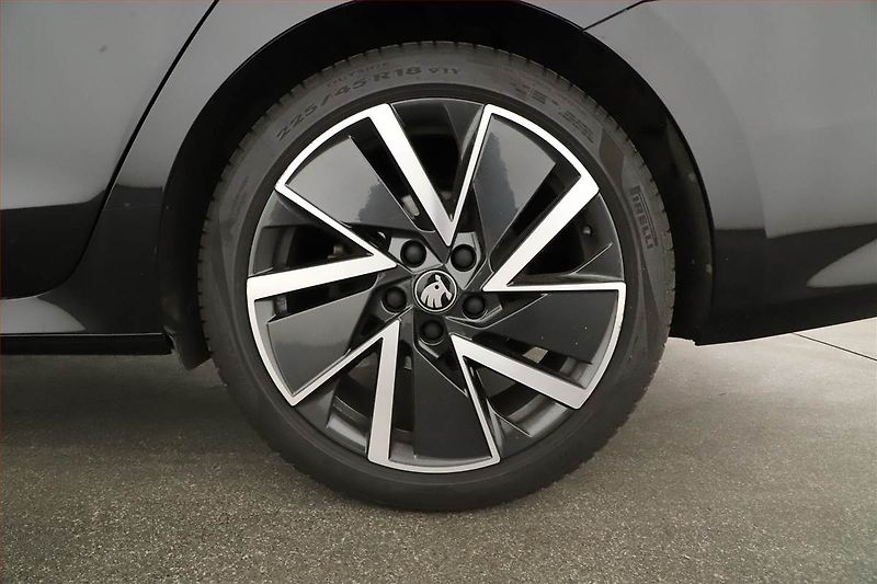 Volkswagen Tayron (2025) 1.5 eTSI - fotka 12 z 25