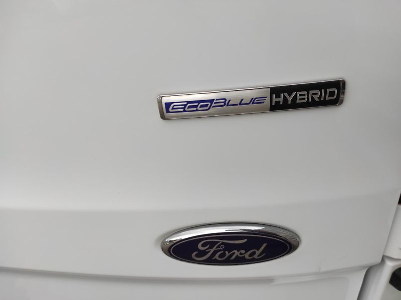 Ford Transit Custom 2.0EcoBlue mHev, L2, 6 míst,TZ - fotka 29 z 42