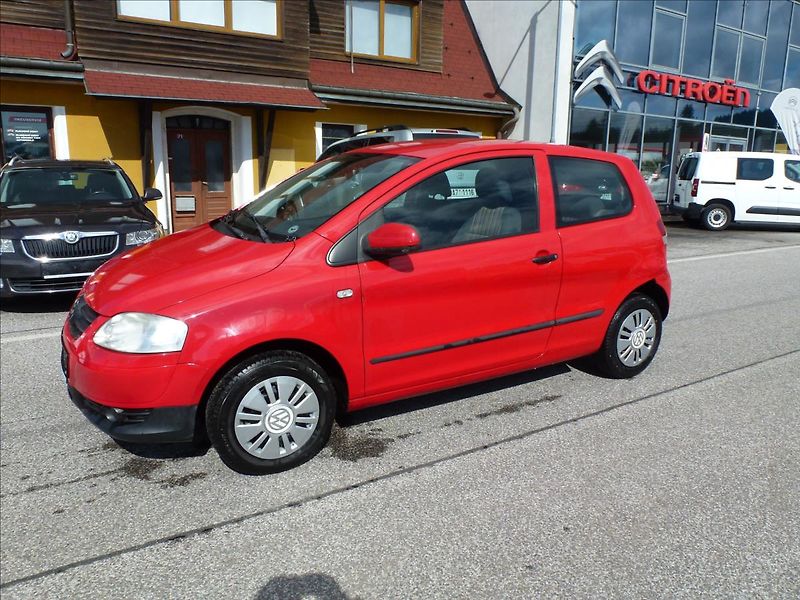 Volkswagen Fox 1,2 HTP 12V - fotka 13 z 41