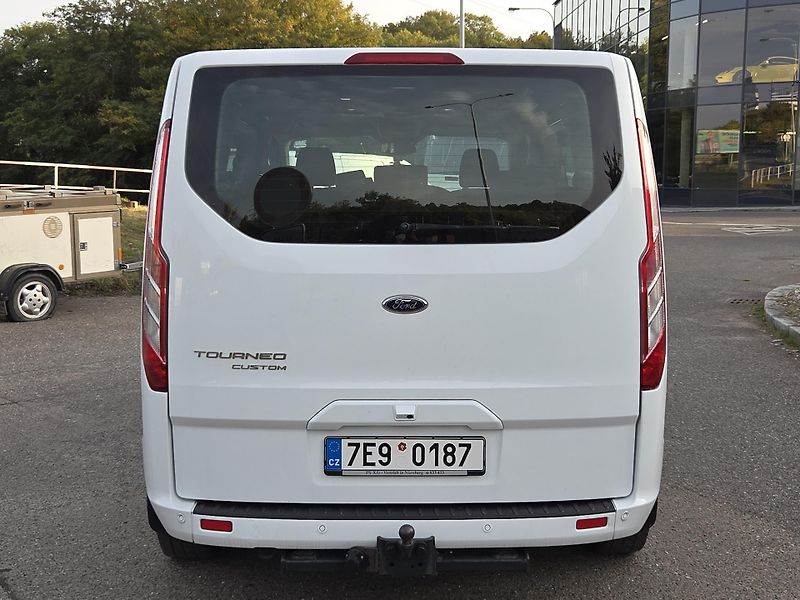 Ford Tourneo Custom 2,0TDC-i AUTOMAT SPLÁTKY VŠEM! - fotka 5 z 11