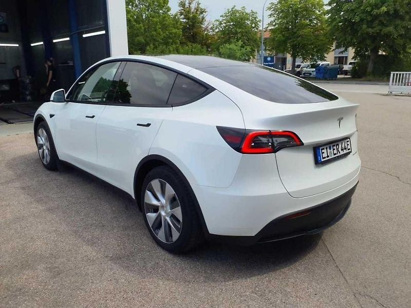 Tesla Model Y ZAMLUVENO !  TZ 94% - fotka 2 z 8