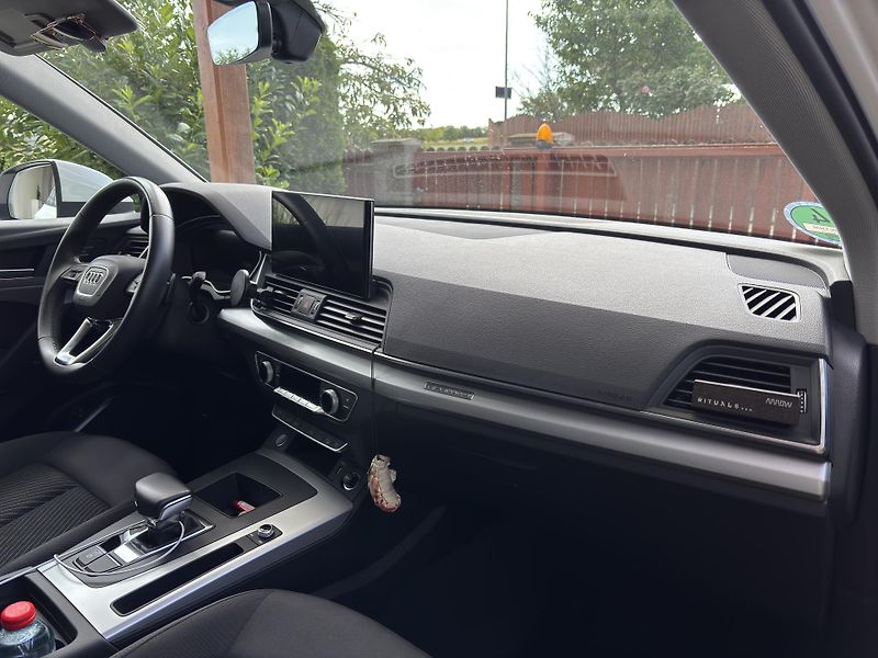 Audi Q5 (2023) 2.0 55TFSI e 220kW 4x4 - fotka 18 z 25