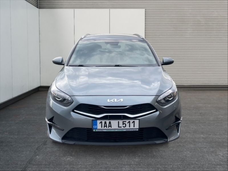 Kia Ceed 1,5 T-GDI 118 Spin - fotka 2 z 11