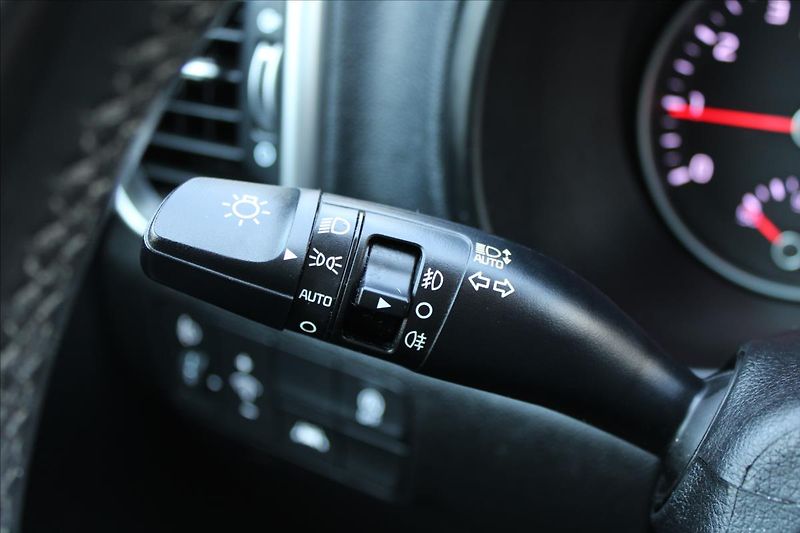 Kia Sportage 1,6 T-GDI  1MAJ,ZÁRUKA,A/T,4X4 - fotka 13 z 37