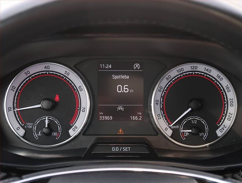 Škoda Fabia (2023) Monte Carlo 1.0 TSI - fotka 11 z 19