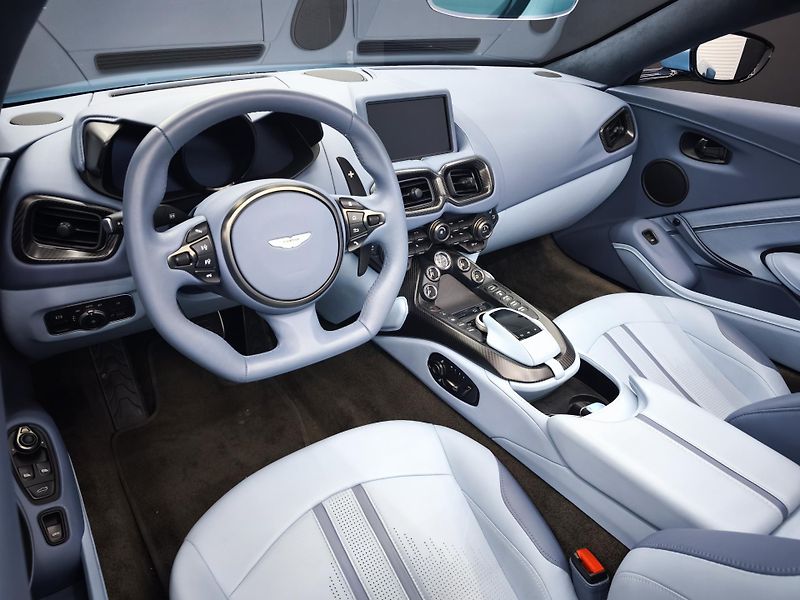 Aston Martin V8 Vantage (2022) - fotka 33 z 33