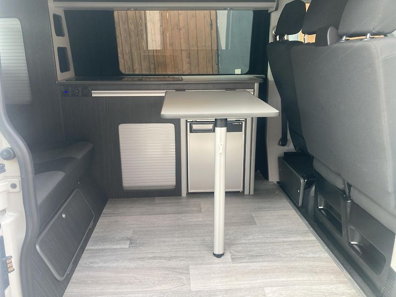 Volkswagen Multivan (2017) 2.0TDi 4MOTI0N  California  - fotka 22 z 29